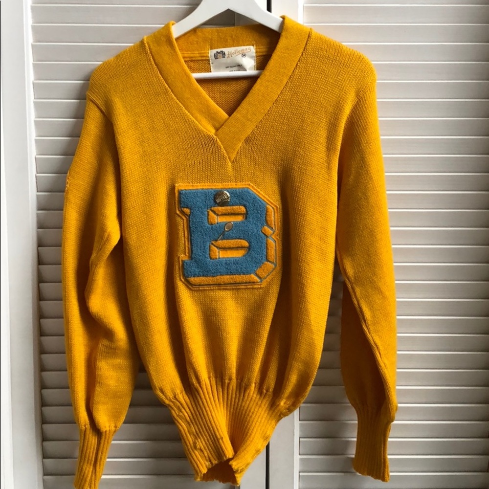 VTG Holloway Women’s sz 34 V Neck Sweater